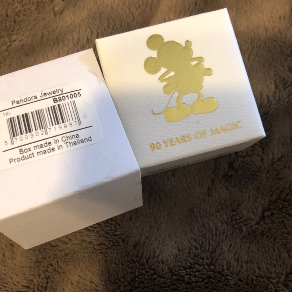 Pandora limited edition Mickey PRICE IS FIRM!!! - Picture 4 of 4